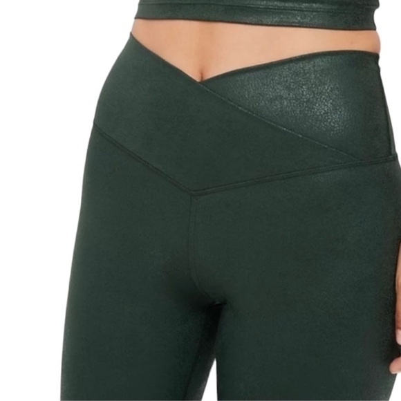 AERIE Offline Forest Green The Hugger Crossover Waist Leggings Size S - Picture 1 of 11